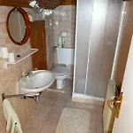 Rooms-apartment Renata 게스트하우스
