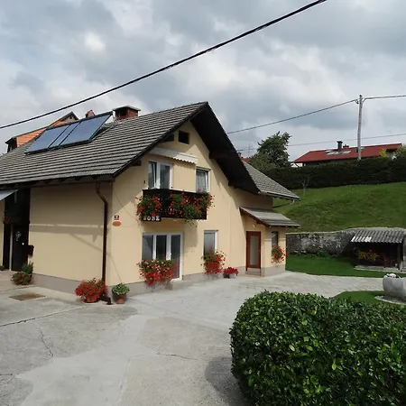 Rooms-apartment Renata Penzion 2*