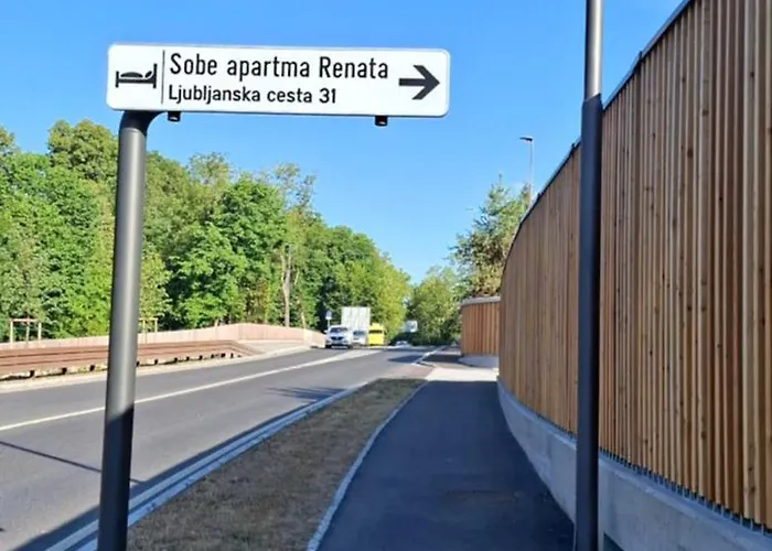 ゲストハウス Rooms-apartment Renata 2*