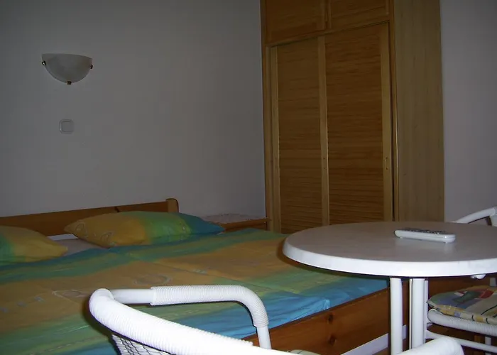 Guest house Rooms-apartment Renata Bled