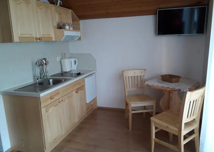 Guest house Rooms-apartment Renata Bled