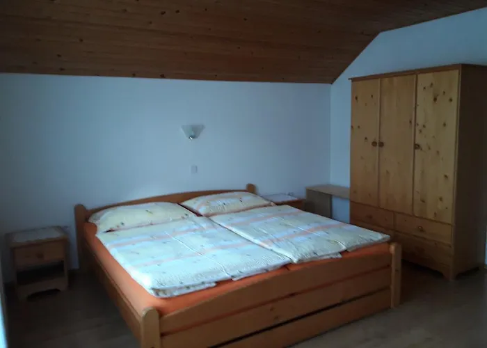 Guest house Rooms-apartment Renata Bled