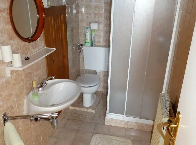 Rooms-apartment Renata Guest house